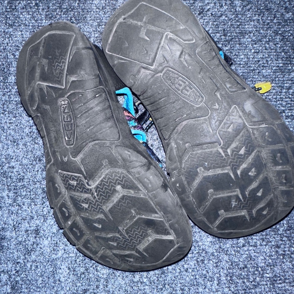 Keen Newport H2 Kids Shoes Size 3 Dinosaur Print Blue Black Water Sandals - Picture 6 of 6
